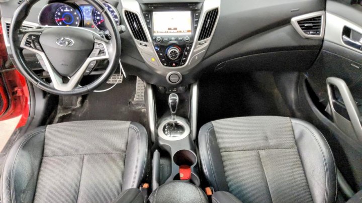 Hyundai VELOSTER  2015