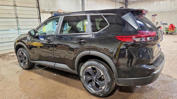 Nissan ROGUE  2024
