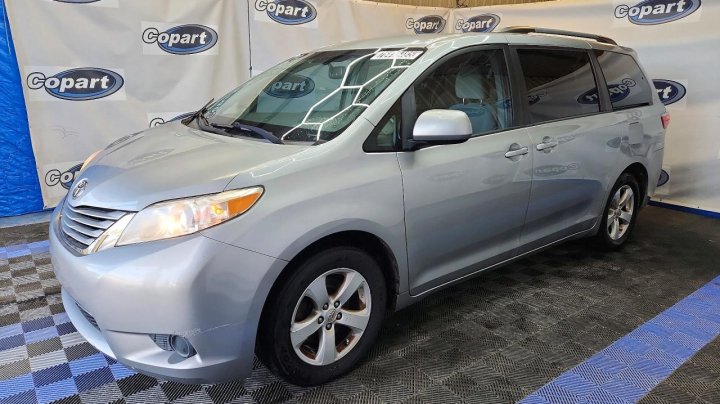 Toyota SIENNA  2017