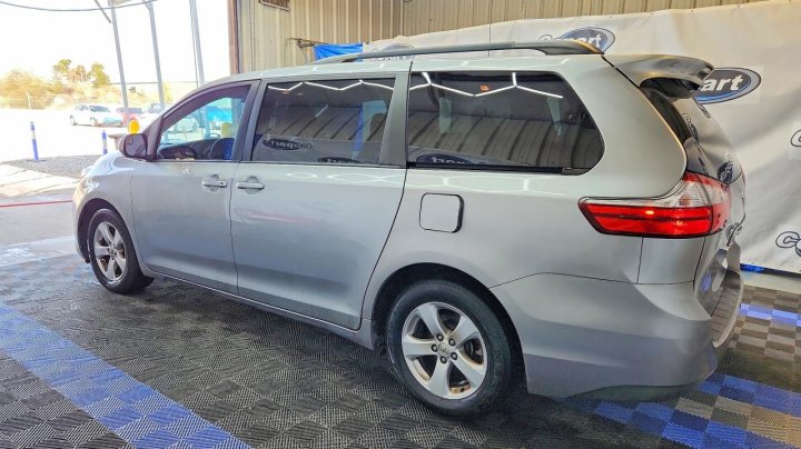 Toyota SIENNA  2017
