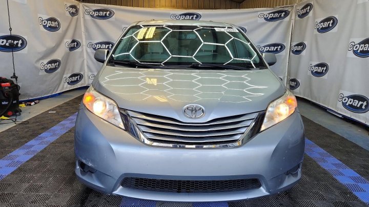 Toyota SIENNA  2017