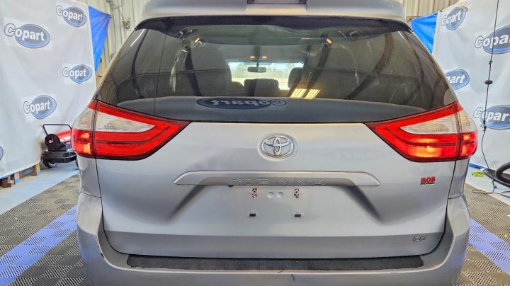 Toyota SIENNA  2017