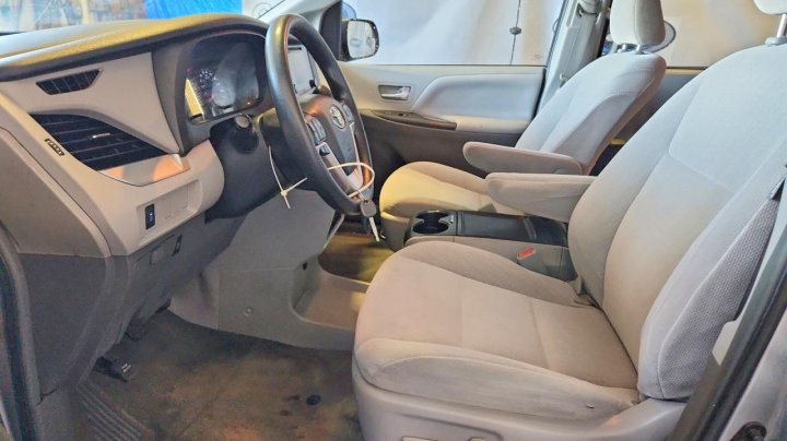 Toyota SIENNA  2017