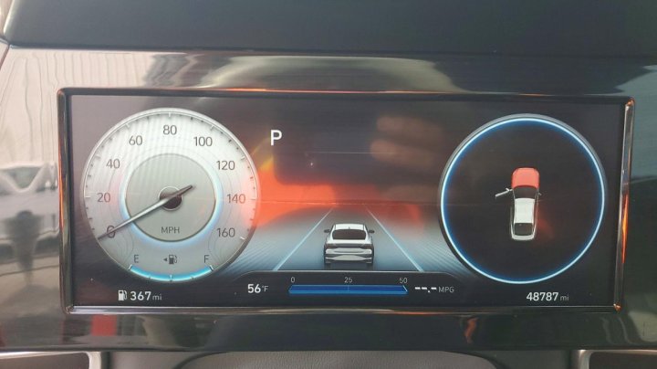Hyundai Elantra  2021