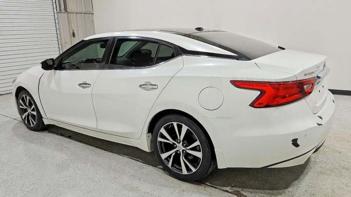 Nissan Maxima  2017