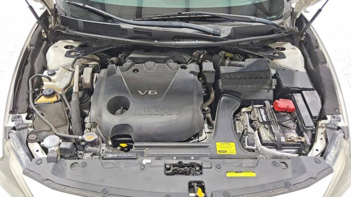 Nissan Maxima  2017