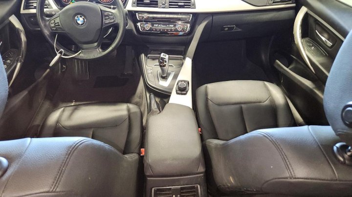 BMW 320  2016