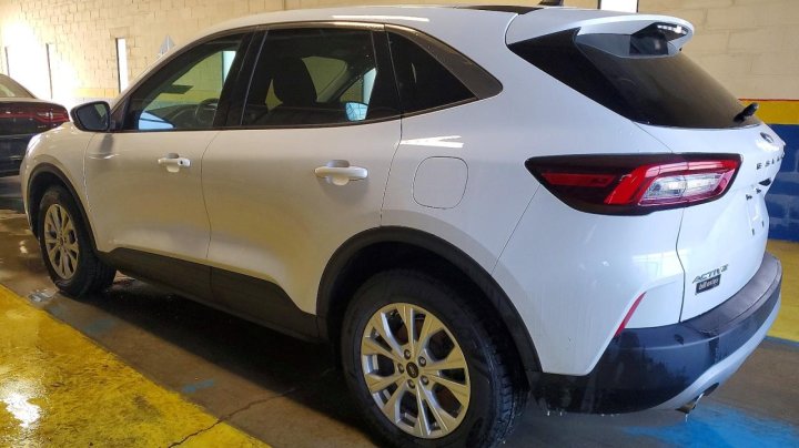Ford Escape  2023