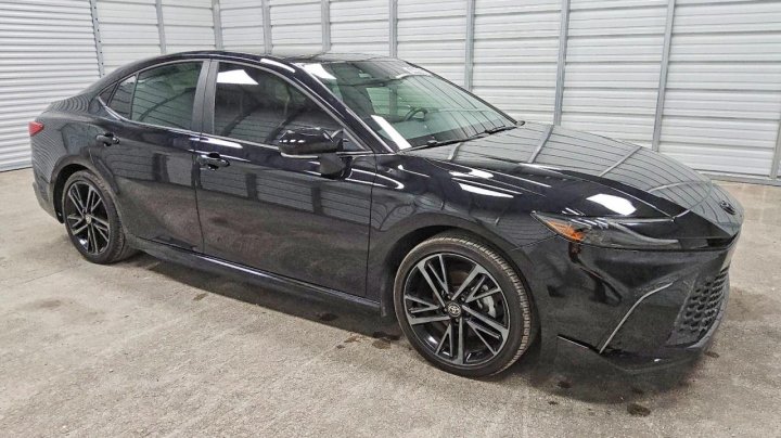 Toyota Camry  2025