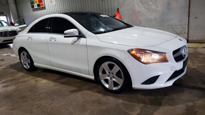 Mercedes-Benz CLA  2015