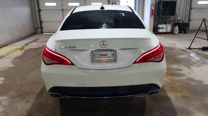 Mercedes-Benz CLA  2015