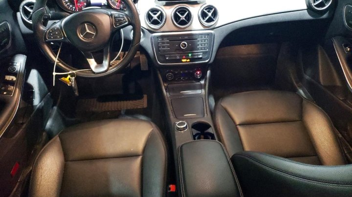 Mercedes-Benz CLA  2015