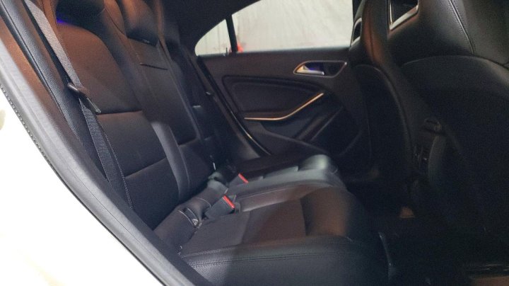 Mercedes-Benz CLA  2015