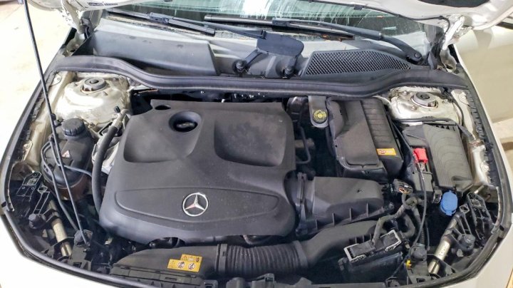 Mercedes-Benz CLA  2015