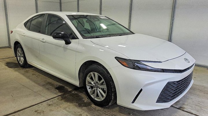 Toyota Camry  2025