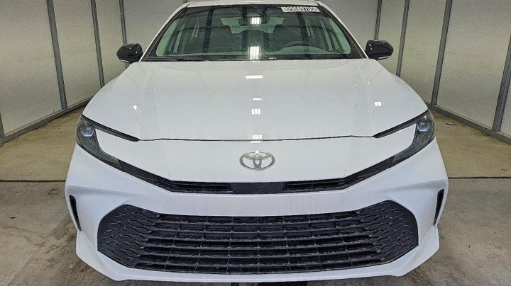 Toyota Camry  2025