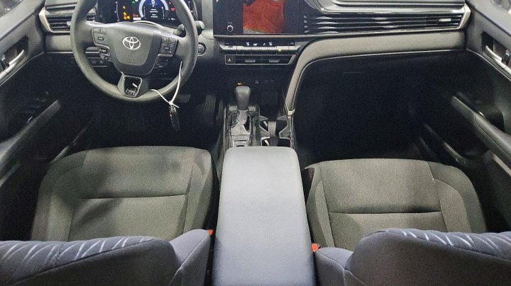 Toyota Camry  2025