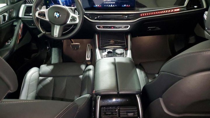 BMW X6  2025