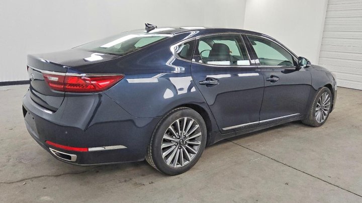 KIA CADENZA  2017