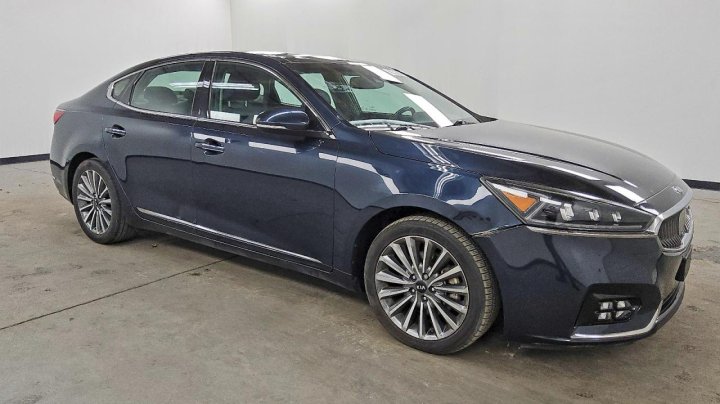 KIA CADENZA  2017