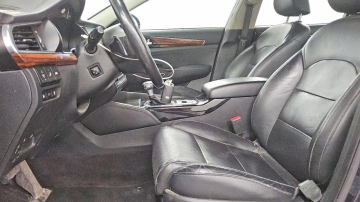 KIA CADENZA  2017