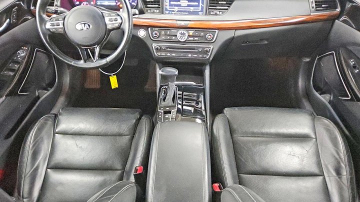 KIA CADENZA  2017