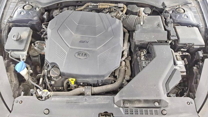 KIA CADENZA  2017