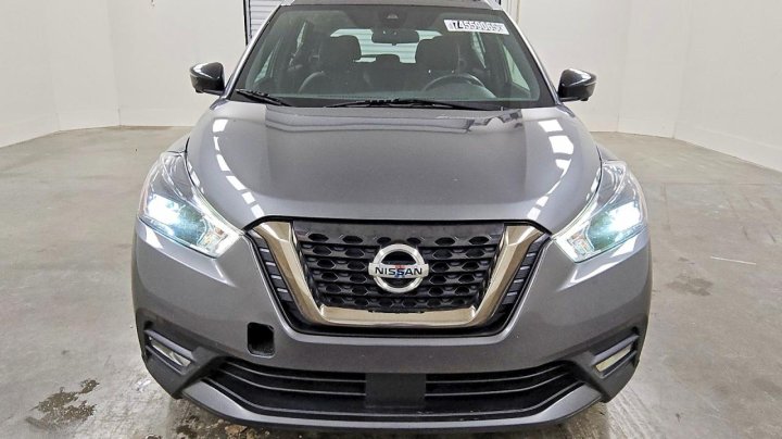 Nissan Kicks  2020