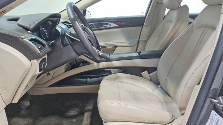 Lincoln MKZ  2016