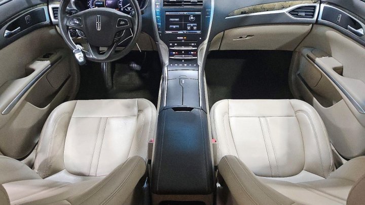 Lincoln MKZ  2016