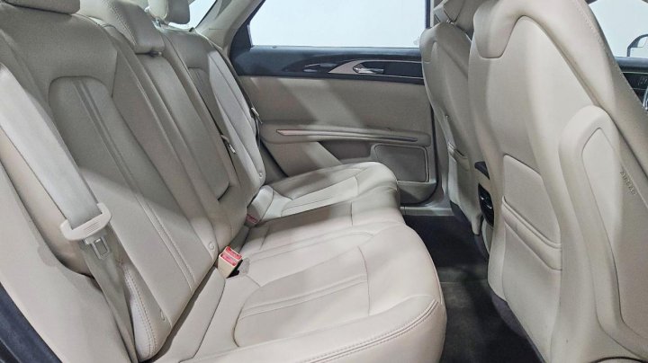 Lincoln MKZ  2016