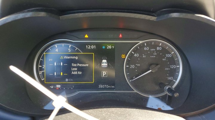 Nissan Versa  2023