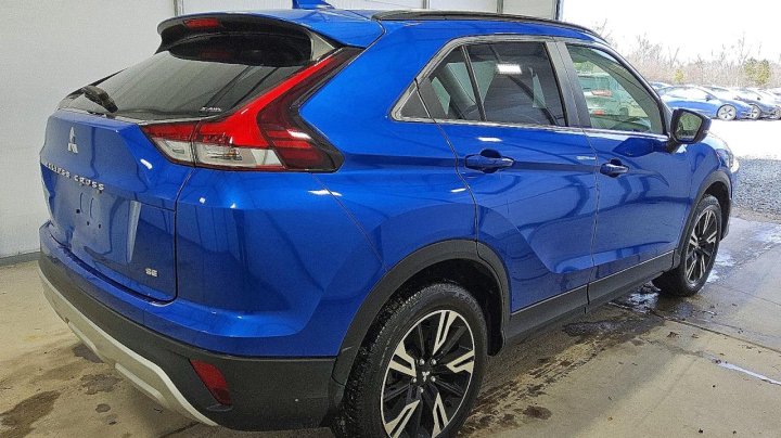 Mitsubishi ECLIPSE CROSS  2024