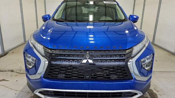 Mitsubishi ECLIPSE CROSS  2024