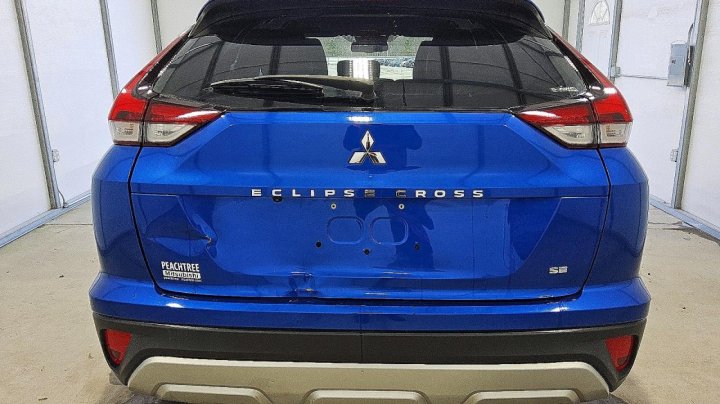 Mitsubishi ECLIPSE CROSS  2024