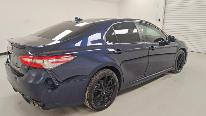 Toyota Camry  2019