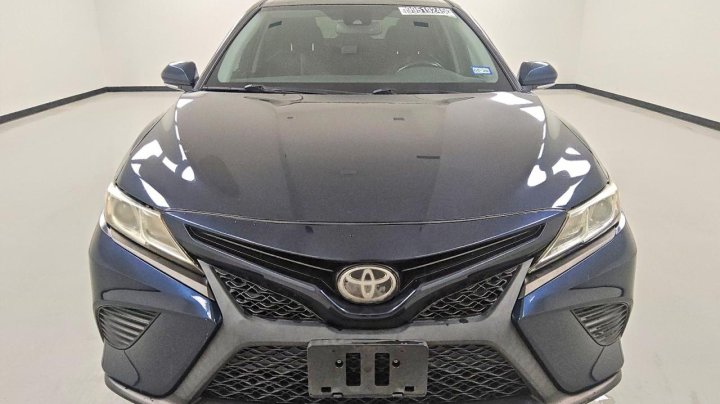 Toyota Camry  2019