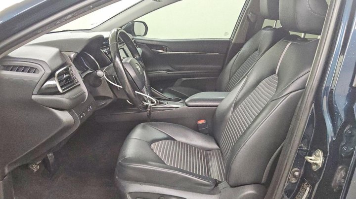 Toyota Camry  2019