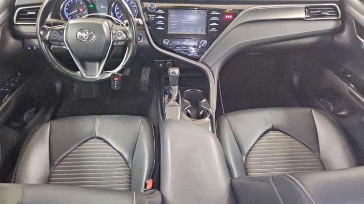 Toyota Camry  2019