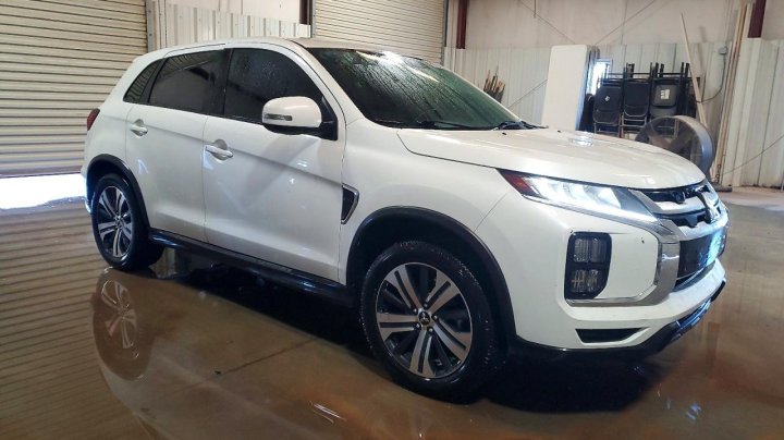 Mitsubishi OUTLANDER SPORT  2020