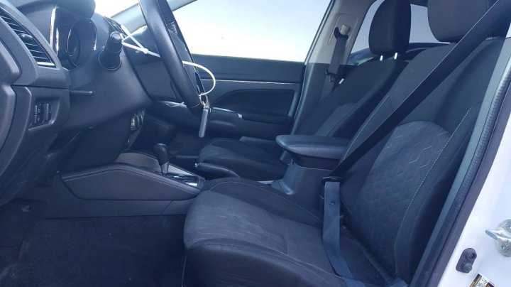 Mitsubishi OUTLANDER SPORT  2020