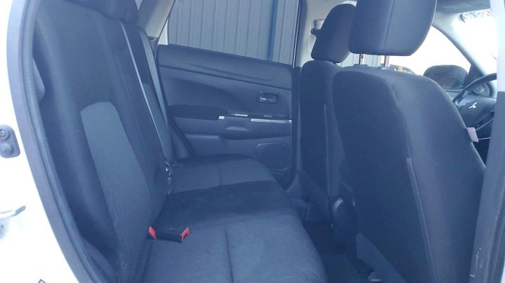Mitsubishi OUTLANDER SPORT  2020