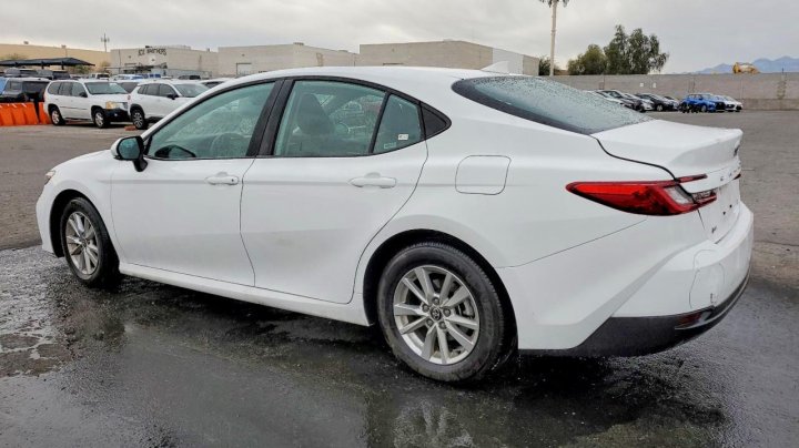 Toyota Camry  2025