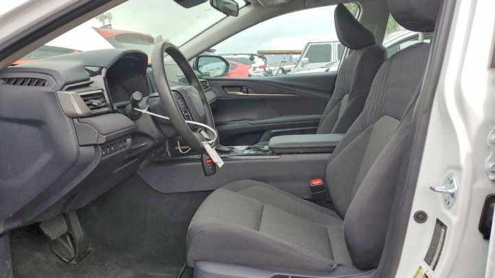 Toyota Camry  2025