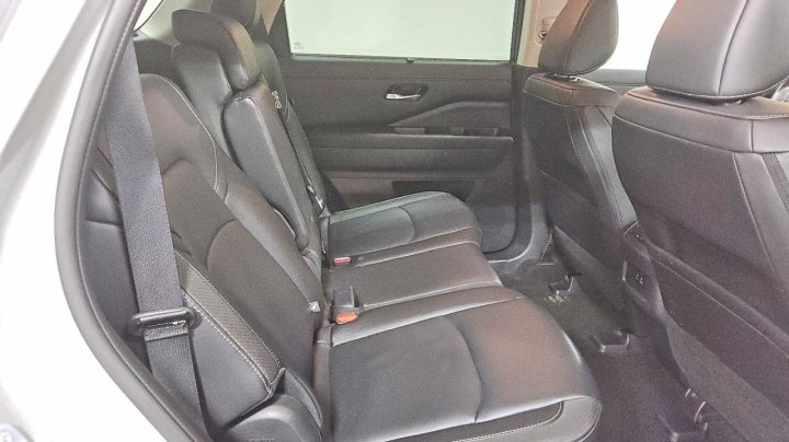 Nissan Pathfinder  2025