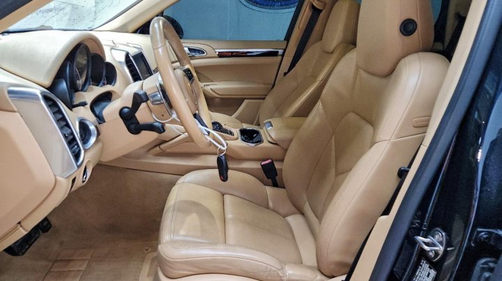 Porsche Cayenne  2016