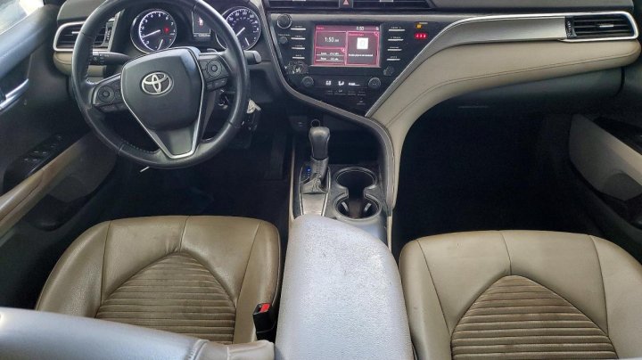 Toyota Camry  2018