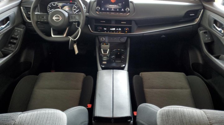 Nissan ROGUE  2023