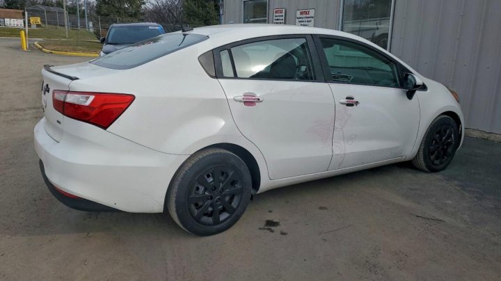 KIA RIO  2017