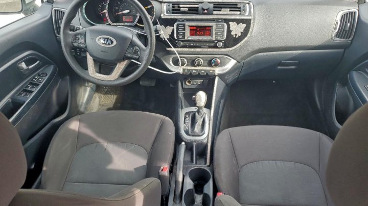 KIA RIO  2017